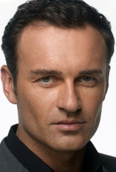 Джулиан МакМэхон