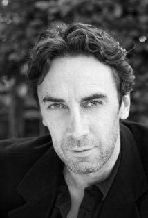 Стивен Эллиот