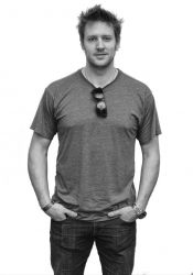 Фото №1 Нил Бломкамп