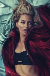 Фото №2 Элизабет Бэнкс