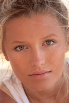 Лили Треверс