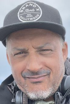 Джулиан Холмс