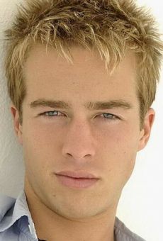 Райан Карнес